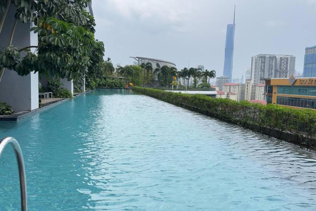 Apartment Klcc View Luxury Family Service Kl